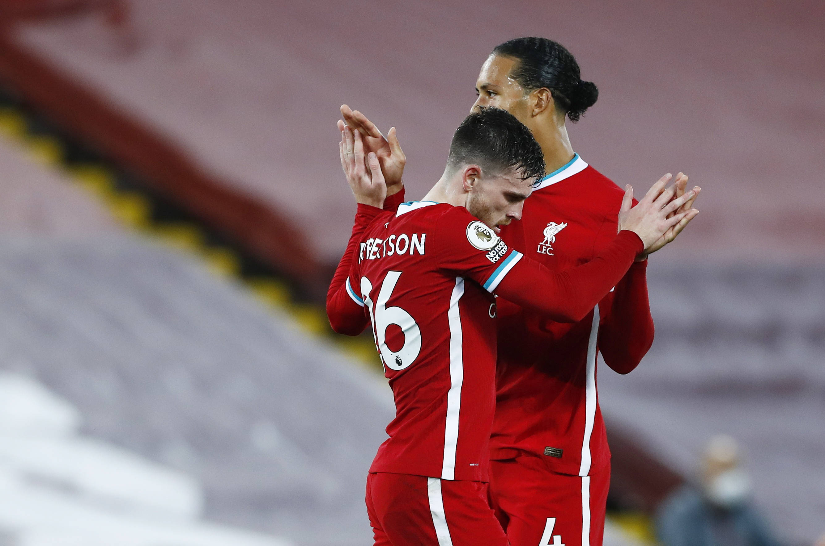 比赛中更是 比赛中更是